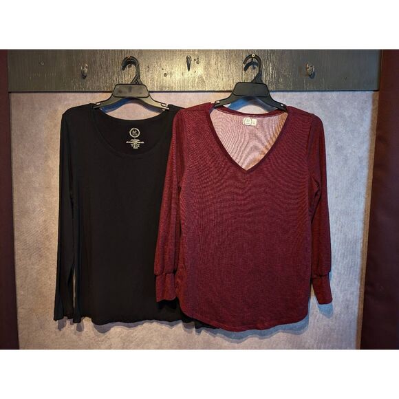 Maurices plain long sleeved t-shirt bundle. Large - Picture 1 of 5